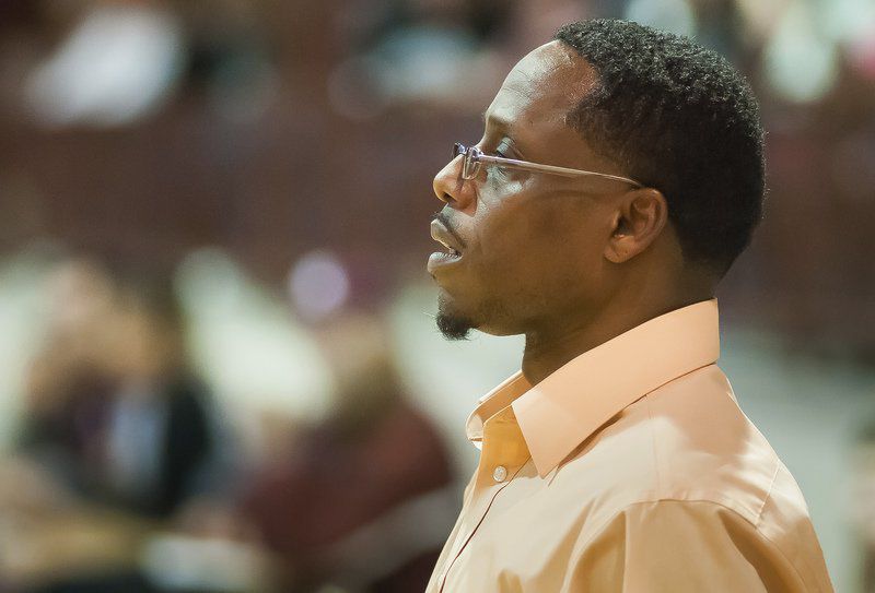 Ada boys basketball coach accepts job at Putnam City